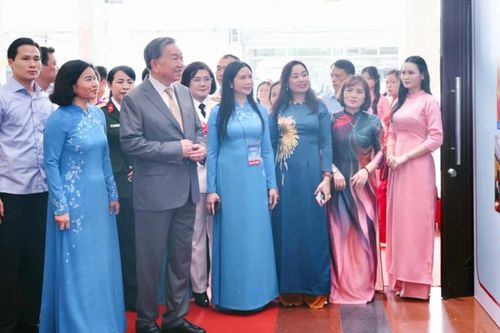 Phụ nữ Việt Nam: Khát vọng, trí tuệ, nhân ái, sáng tạo, bền vững, hạnh phúc
