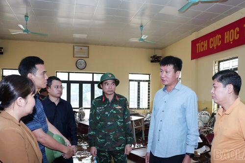 Các đồng chí Thường trực Tỉnh ủy tiếp tục kiểm tra, chỉ đạo khắc phục hậu quả mưa lũ