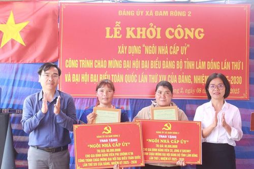 Ấm áp nghĩa tình 'Ngôi nhà cấp ủy'