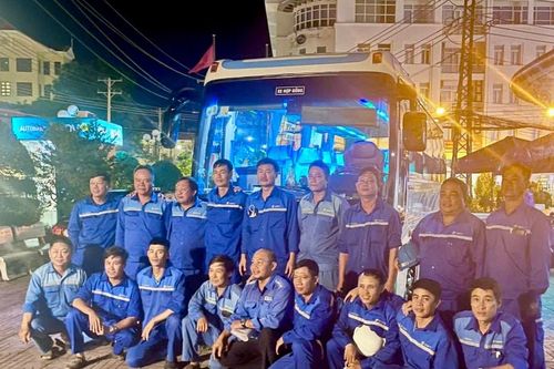 VNPT Lâm Đồng hỗ trợ Hà Tĩnh khắc phục hậu quả bão số 10