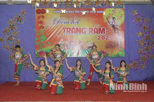 'Đêm hội trăng rằm' cho trẻ em có hoàn cảnh đặc biệt