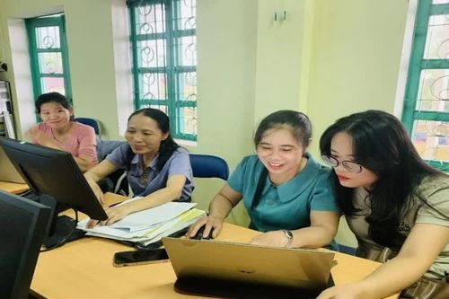Nguyễn Thị Cẩm – Ngọn lửa đổi mới từ bục giảng