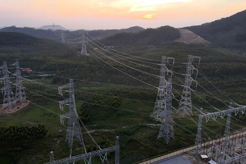 Đóng điện thành công đường dây 500kV Lào Cai - Vĩnh Yên, vượt tiến độ 8 tháng