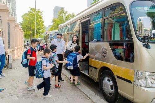 Thiết bị cảnh báo quên trẻ em trên ô tô được lắp đặt thế nào?