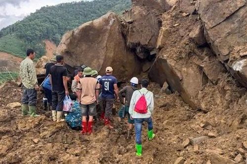 Tìm thấy chiếc xe bán tải nghi mất tích nhiều ngày ở Lào Cai
