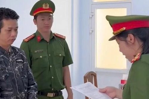 Bắt giữ kẻ đâm trọng thương chồng cũ của người tình
