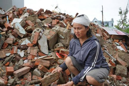 Mưa bão số 10 khiến 12 người ở Thanh Hóa thương vong