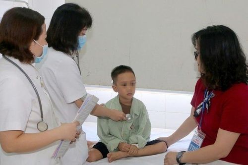 Bé trai 6 tuổi tím tái, lịm đi sau khi ăn phô mai: Bác sĩ phát hiện căn bệnh hiếm nguy hiểm