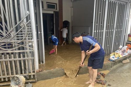 Cách vệ sinh nhà cửa sau bão lũ nhanh chóng, hiệu quả