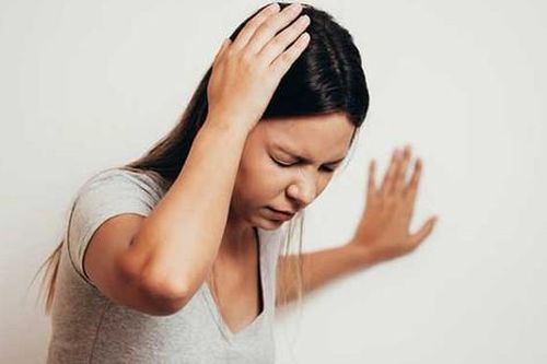 Xoa bóp bấm huyệt hỗ trợ trị chóng mặt do các nguyên nhân vùng cổ