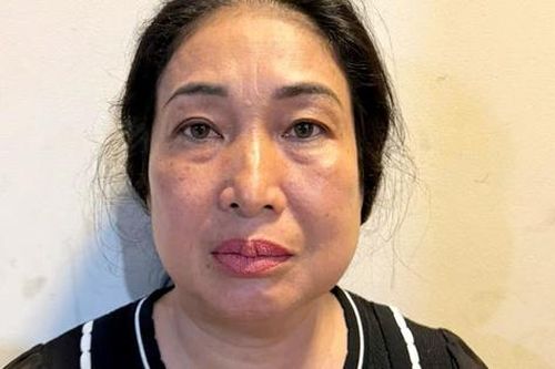 Tạm giữ đối tượng có hành vi chống đối, ném chất bẩn vào lực lượng công an