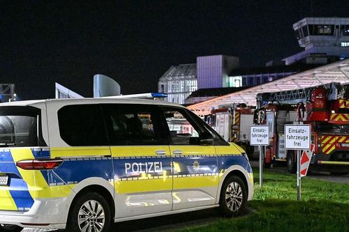 Sân bay Munich đóng cửa vì máy bay không người lái