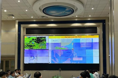 Cục Khí tượng thủy văn được tặng thưởng Huân chương Lao động Hạng Nhất