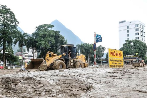 Phường Hà Giang gượng dậy giữa hoang tàn sau lũ dữ