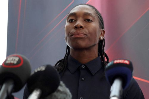 Semenya rời đường đua nữ vì thị phi giới tính