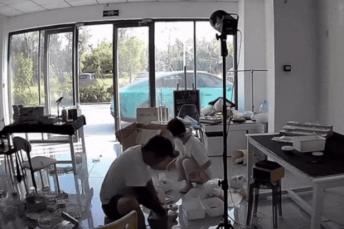 Xe điện tự khởi động, 'đi dạo' khiến chủ hoang mang