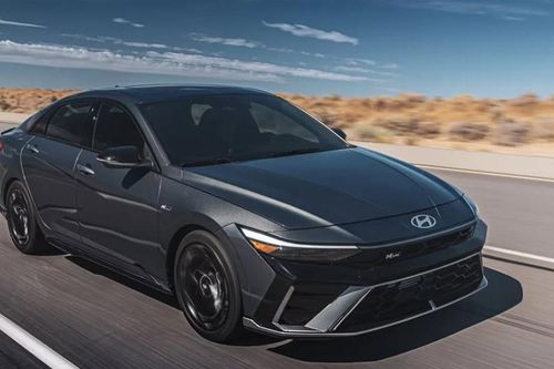 Hyundai Elantra 2025: Sedan hạng C giá tốt, nhiều ưu đãi tháng 10