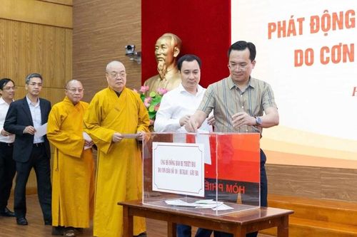 Công khai các đầu mối tiếp nhận ủng hộ đồng bào bị ảnh hưởng do bão số 10