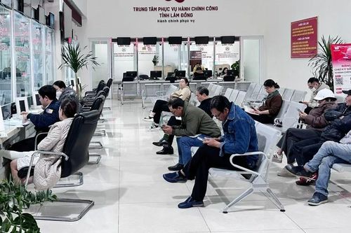 Lâm Đồng: Bố trí cán bộ ở lại Phan Thiết, Gia Nghĩa làm việc