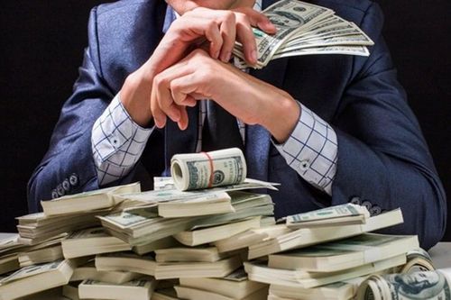Kết bạn với 'tỷ phú đô la', người phụ nữ mất 900 triệu