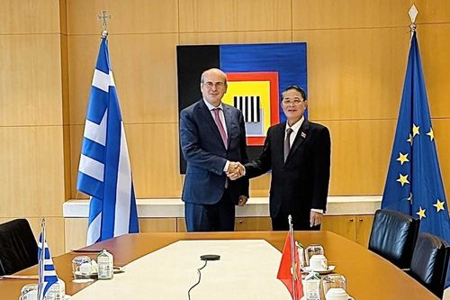 Việt Nam luôn coi trọng phát triển quan hệ hữu nghị và hợp tác nhiều mặt với Hy Lạp