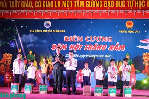 Các đơn vị BĐBP tổ chức Tết Trung thu cho trẻ em, học sinh khu vực biên giới