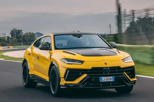 Triệu hồi siêu xe Lamborghini Urus tại Việt Nam