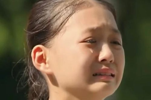 Cảnh phim em bé mắc bệnh tim bị bạn hù chết: 'Đạo diễn, biên kịch quá ác'