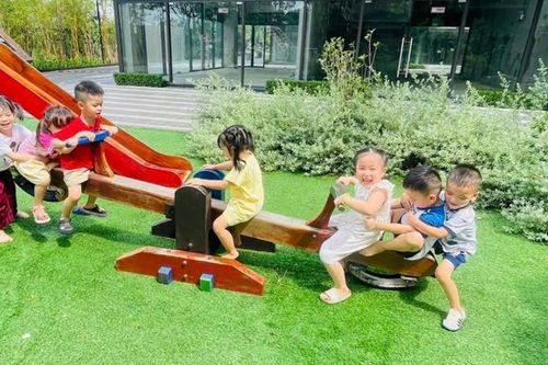 Đi làm lương không đuổi kịp giá nhà, nhiều vợ chồng đành đưa ra quyết định quan trọng