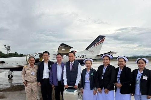 Thủ tướng Thái Lan tự lái máy bay chuyển tạng hiến cứu 7 bệnh nhân
