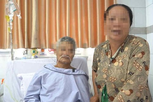 20 y bác sĩ hợp lực cứu người đàn ông '9 phần tử vong'