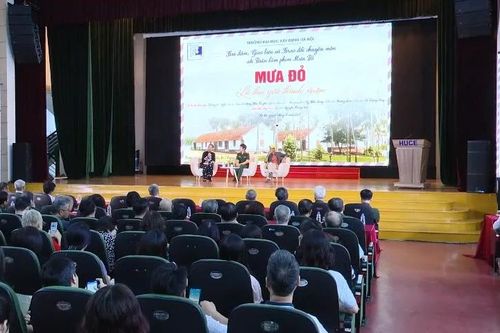 Giao lưu 'Mưa đỏ - Lá thư gửi thanh xuân': Khi hồi ức chiến tranh chạm trái tim