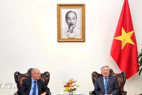 Phó Thủ tướng đặt hàng Đại học Việt Đức tổ chức hội thảo về trung tâm tài chính