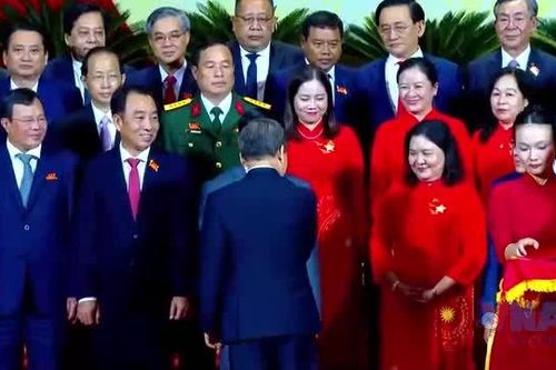 Bế mạc Đại hội đại biểu Đảng bộ tỉnh Vĩnh Long lần thứ I