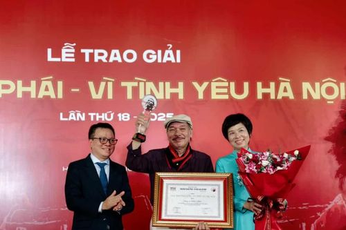 Giải thưởng Bùi Xuân Phái-Vì tình yêu Hà Nội vinh danh nhạc sỹ Trần Tiến