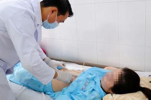 Người phụ nữ 25 tuổi khám sức khỏe định kỳ, bác sĩ phát hiện thứ 'đáng sợ' trong bụng
