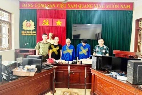 Livestream 'đổ thạch' để lừa đảo, chiếm đoạt hơn 10 tỷ đồng