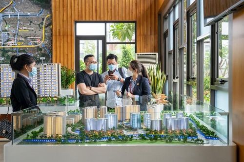 Giá chung cư vượt mọi dự đoán, làm gì để hạ 'nhiệt'?