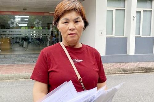 Người phụ nữ hơn 10 năm nhọc nhằn đi 'tìm' sổ đỏ