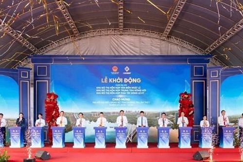 Liên tiếp các 'ông lớn' đổ bộ, Đồng Hới trở thành 'miền đất hứa' của nhà đầu tư
