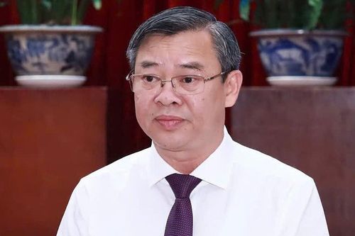 Ông Trương Cảnh Tuyên được bầu làm Chủ tịch UBND thành phố Cần Thơ