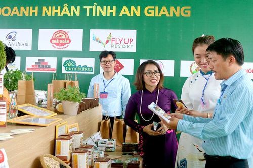 15 doanh nghiệp tham gia trưng bày sản phẩm tại Đại hội đại biểu Đảng bộ tỉnh An Giang