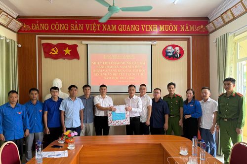 Nậm Nèn huy động 200 triệu đồng chăm lo Tết Trung thu cho thiếu nhi