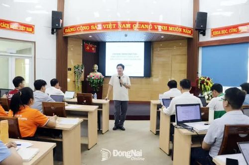 Đào tạo về năng suất, chất lượng cho các trường học