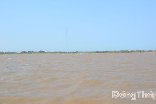 Nạo vét tuyến luồng hàng hải sông Tiền qua Cửa Tiểu