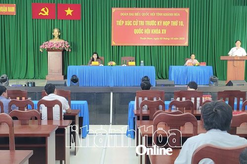 Đại biểu Quốc hội tỉnh Khánh Hòa tiếp xúc cử tri xã Thuận Nam
