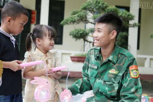 Điểm tựa lòng dân