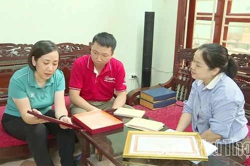 Những tấm gương sáng vì cộng đồng