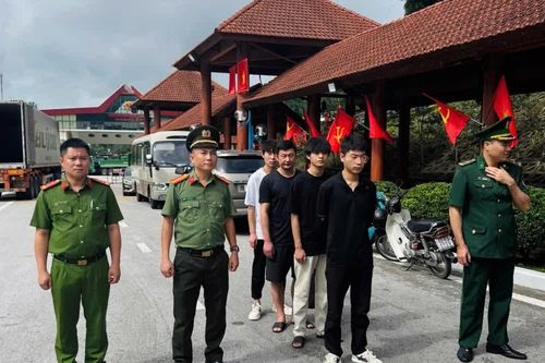 Đấu tranh, xử lý nghiêm tình trạng xuất nhập cảnh trái phép