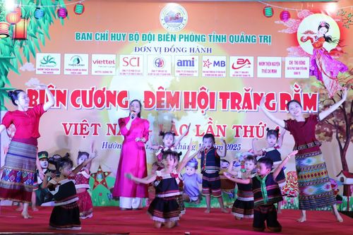 Tổ chức Đêm hội trăng rằm Việt - Lào tại vùng biên giới Quảng Trị